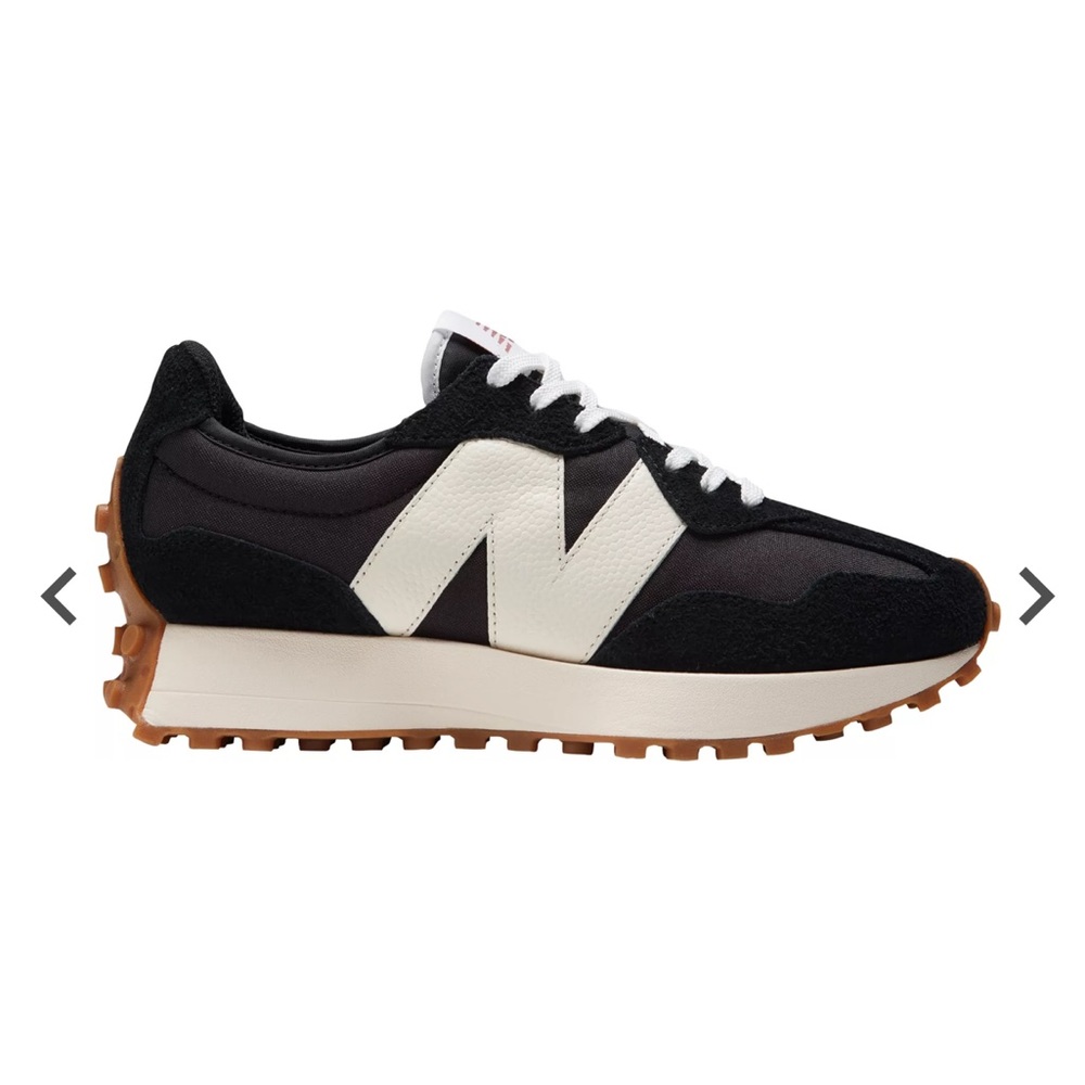 New Balance 327 / White Black Gum / Size 8.5